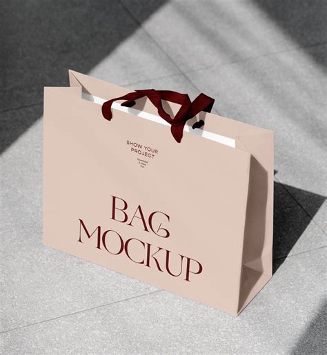 free shopping bag mockup.